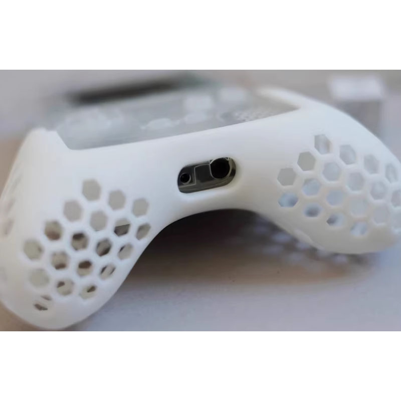 مقبض مريح مطبوع بتقنية ثلاثية  - مراجعة Gaming Console Portable وسعره